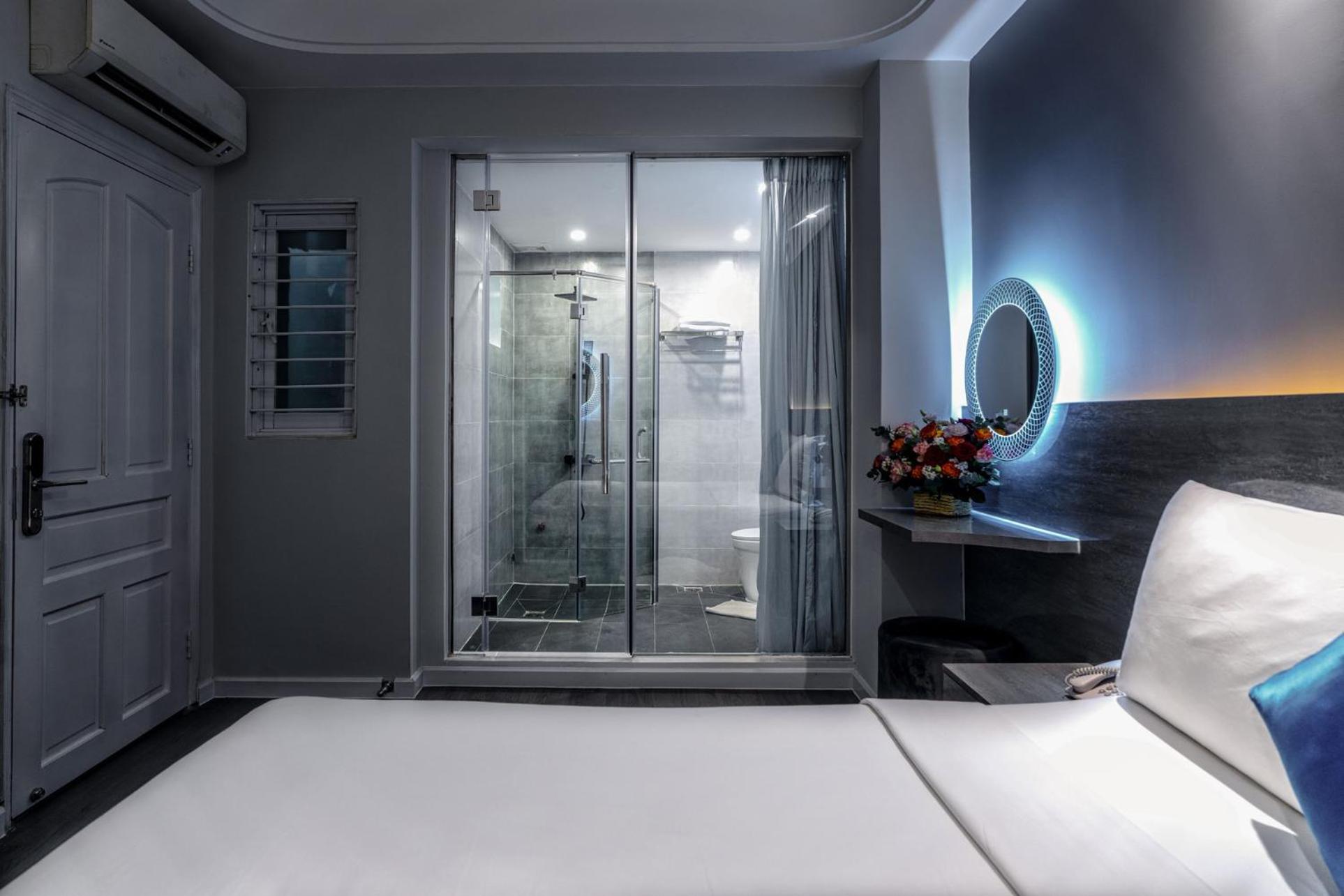 Gatsby & Travel Hotel 3*